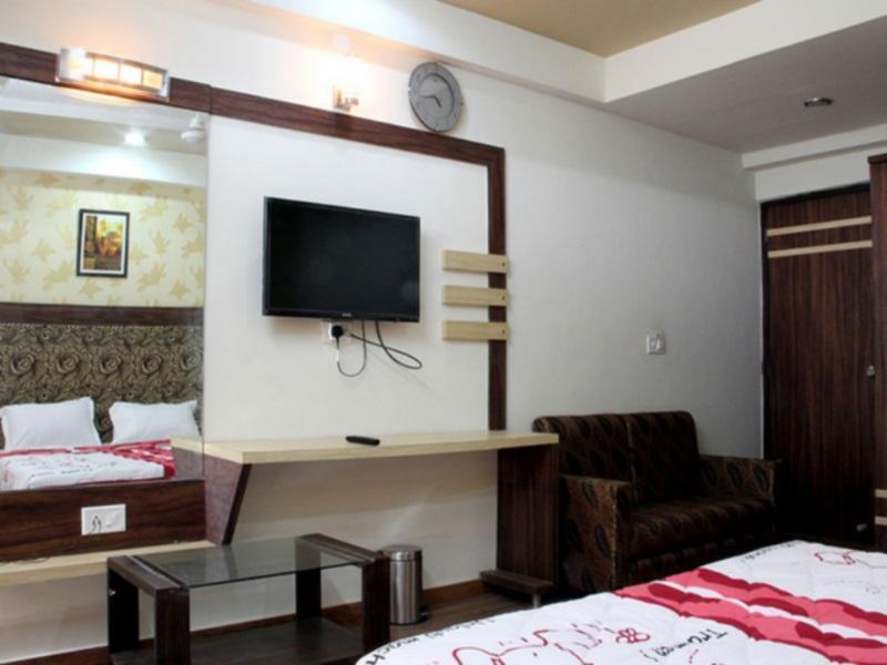 Hotel Avion Inn Αχμπανταμπάντ Εξωτερικό φωτογραφία