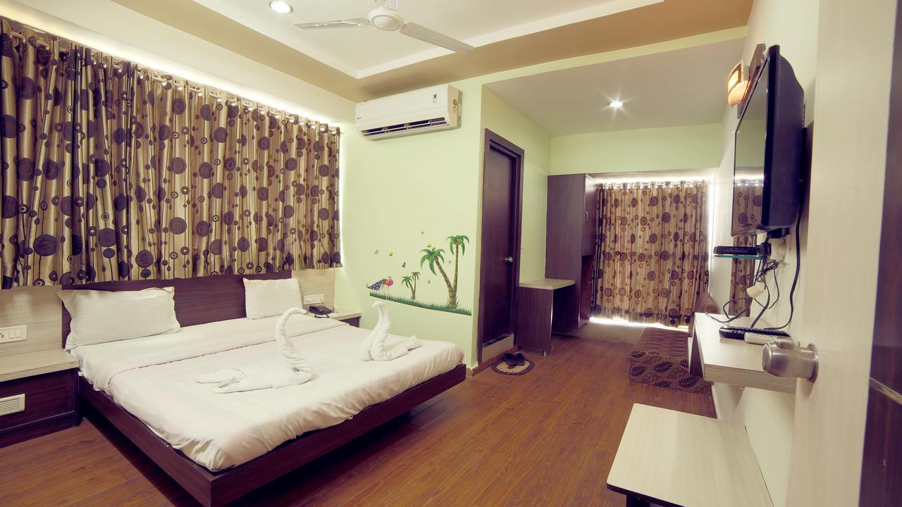 Hotel Avion Inn Αχμπανταμπάντ Εξωτερικό φωτογραφία