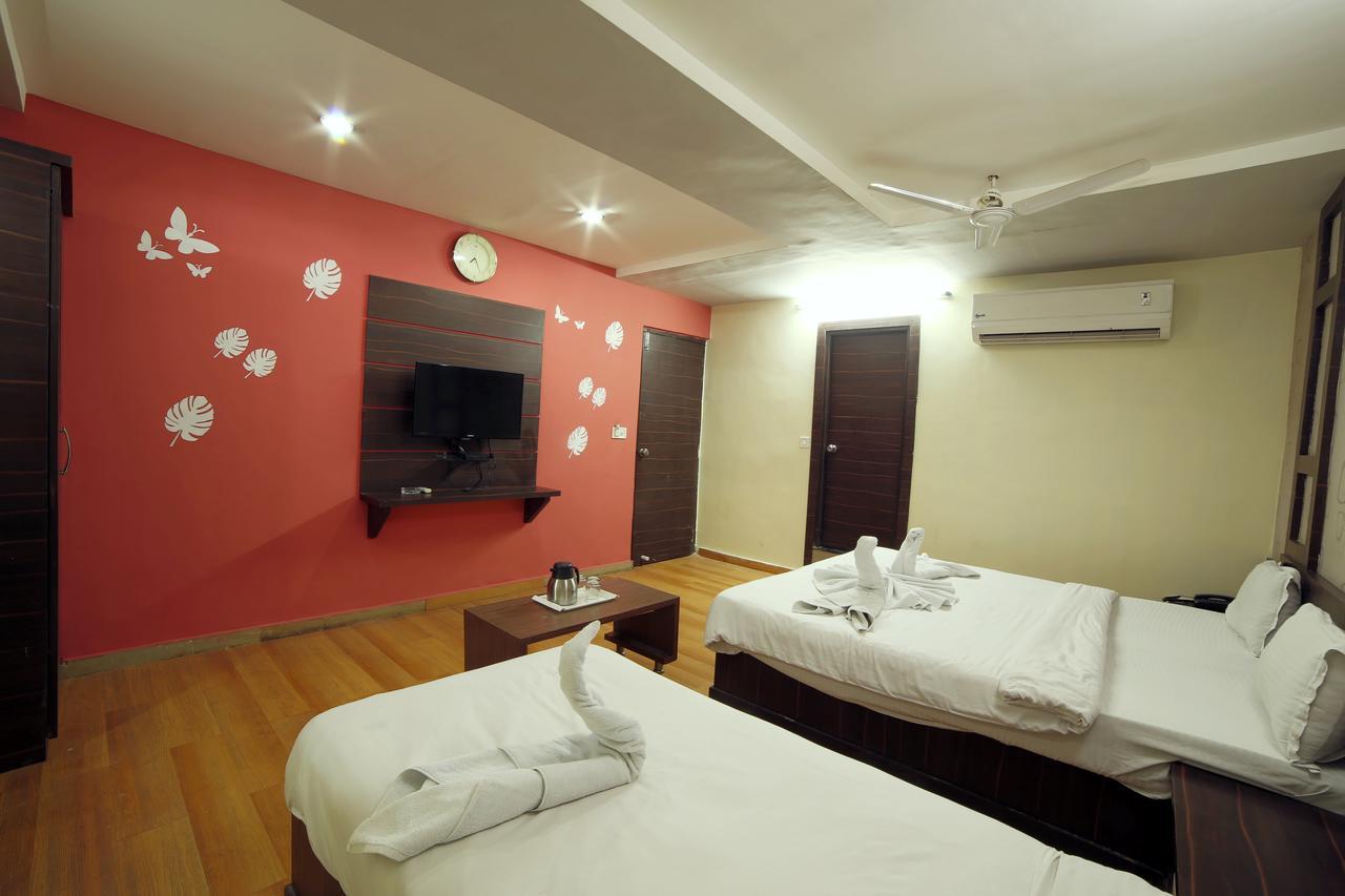 Hotel Avion Inn Αχμπανταμπάντ Εξωτερικό φωτογραφία